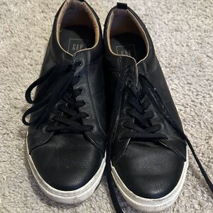 GAP Black Leather Low-Top Sneakers with White Sole